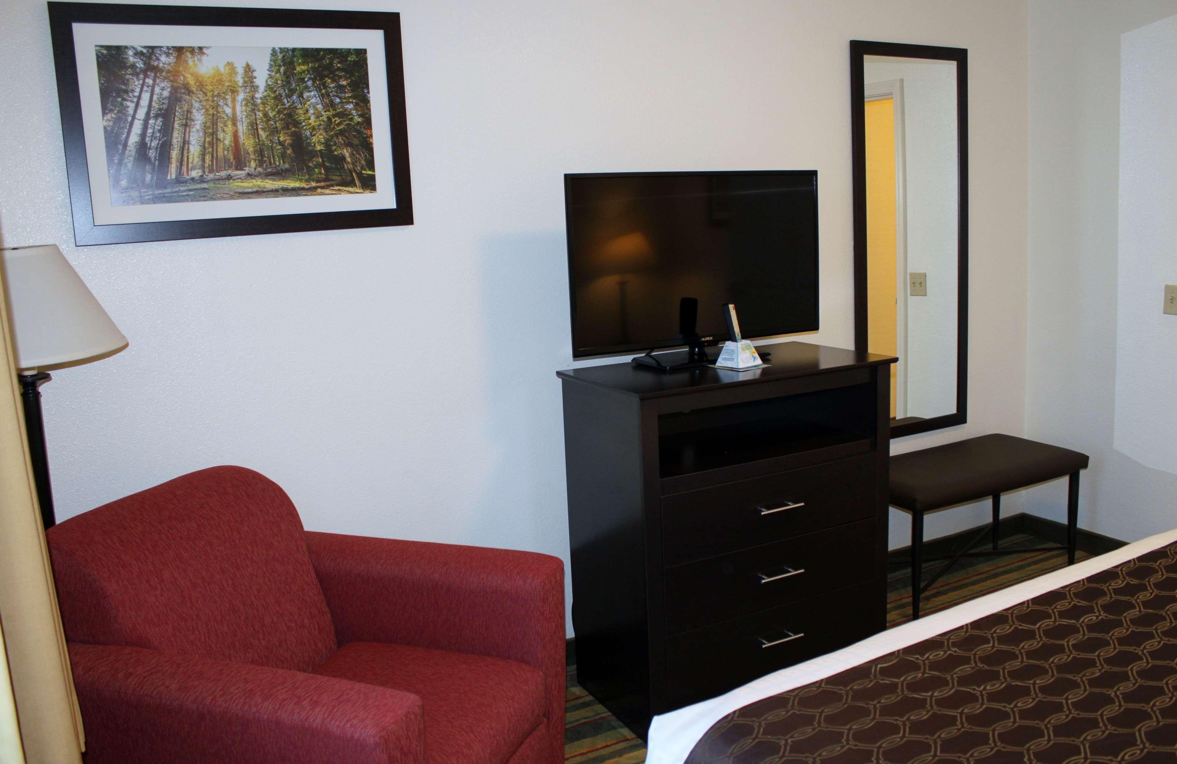 Best Western Plus Moose Jaw Exterior photo