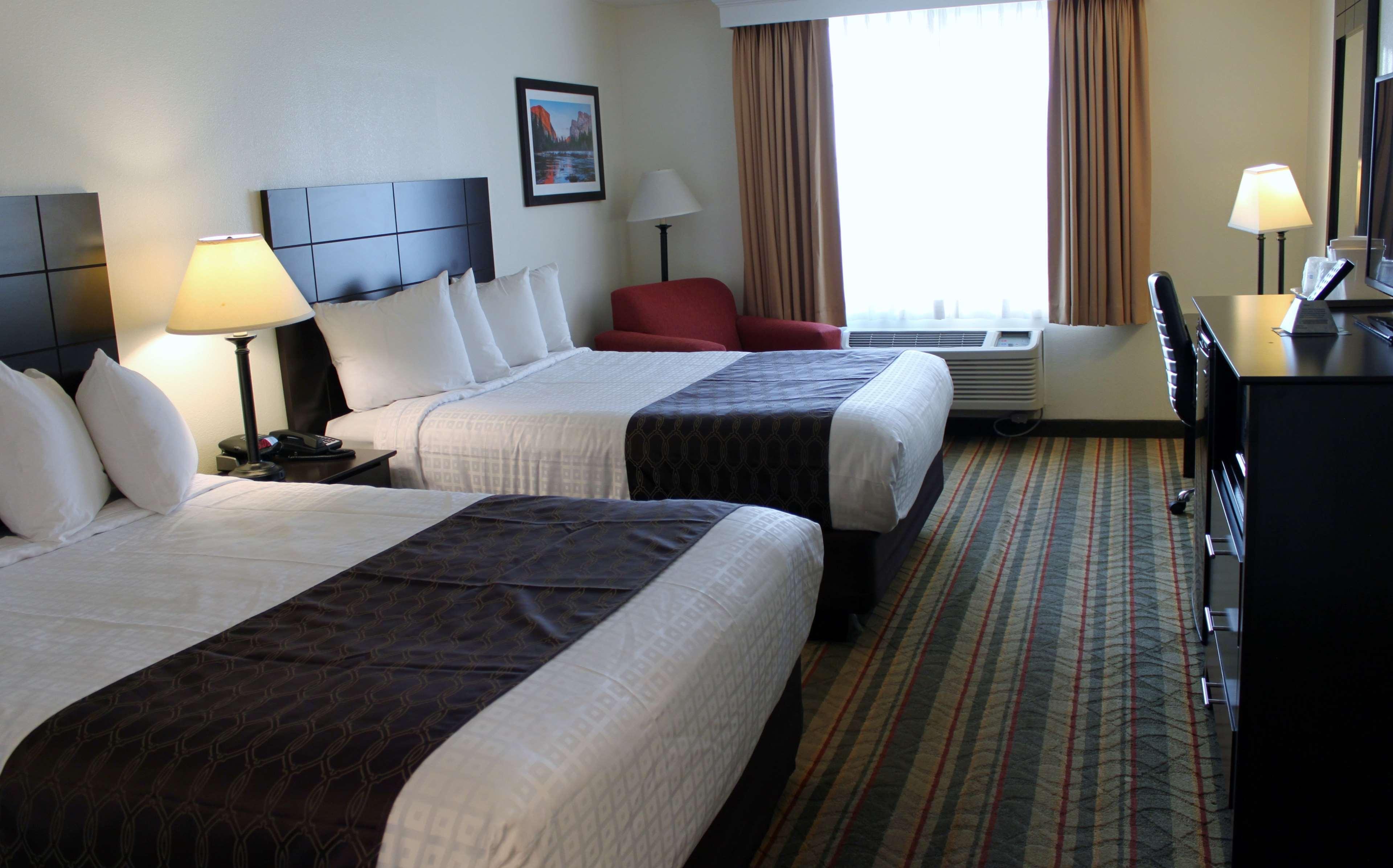 Best Western Plus Moose Jaw Exterior photo