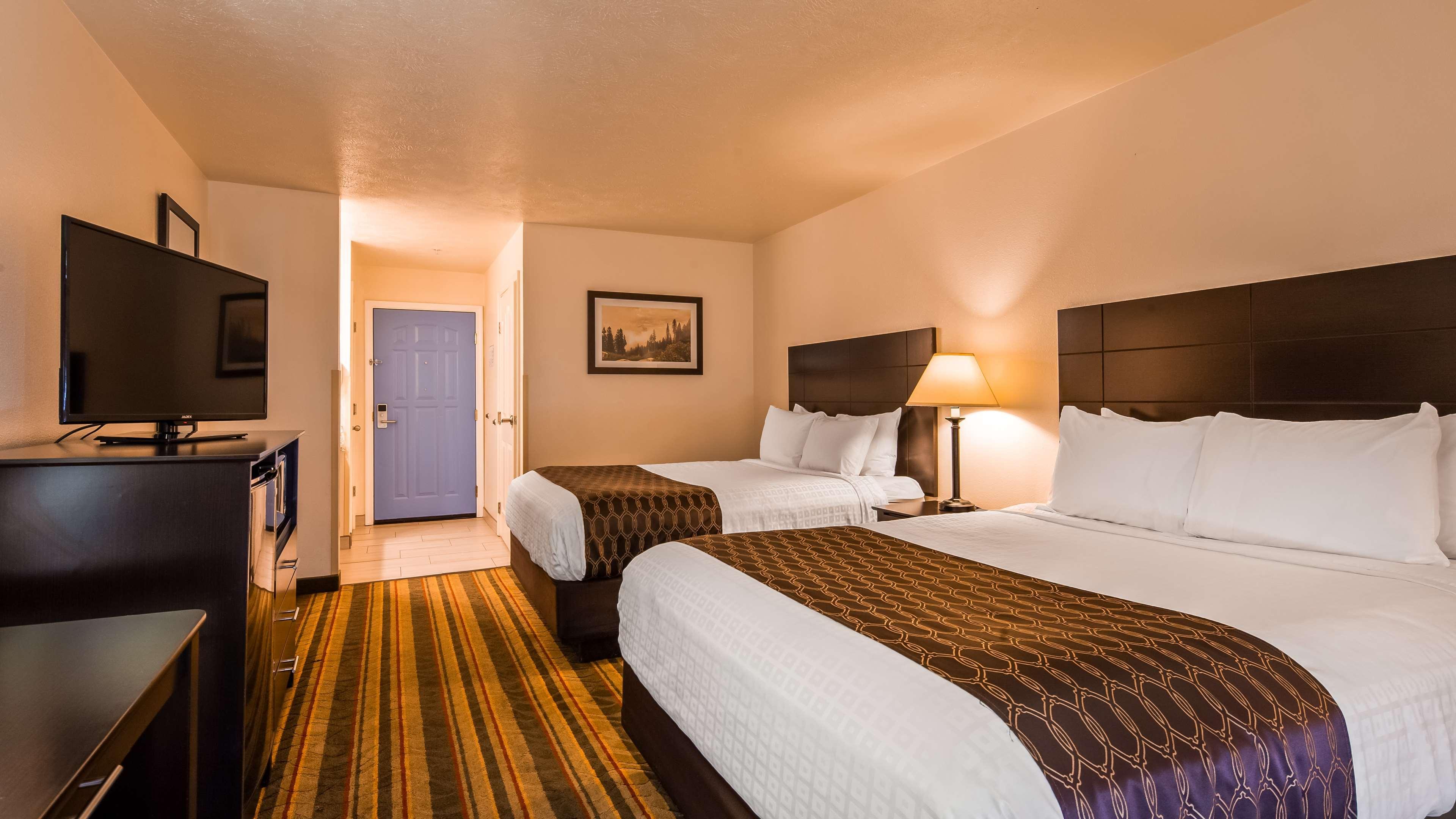 Best Western Plus Moose Jaw Exterior photo
