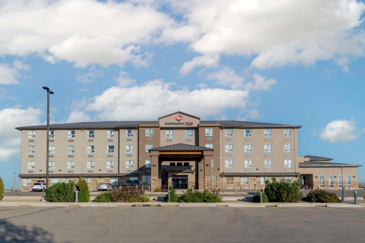 Best Western Plus Moose Jaw Exterior photo