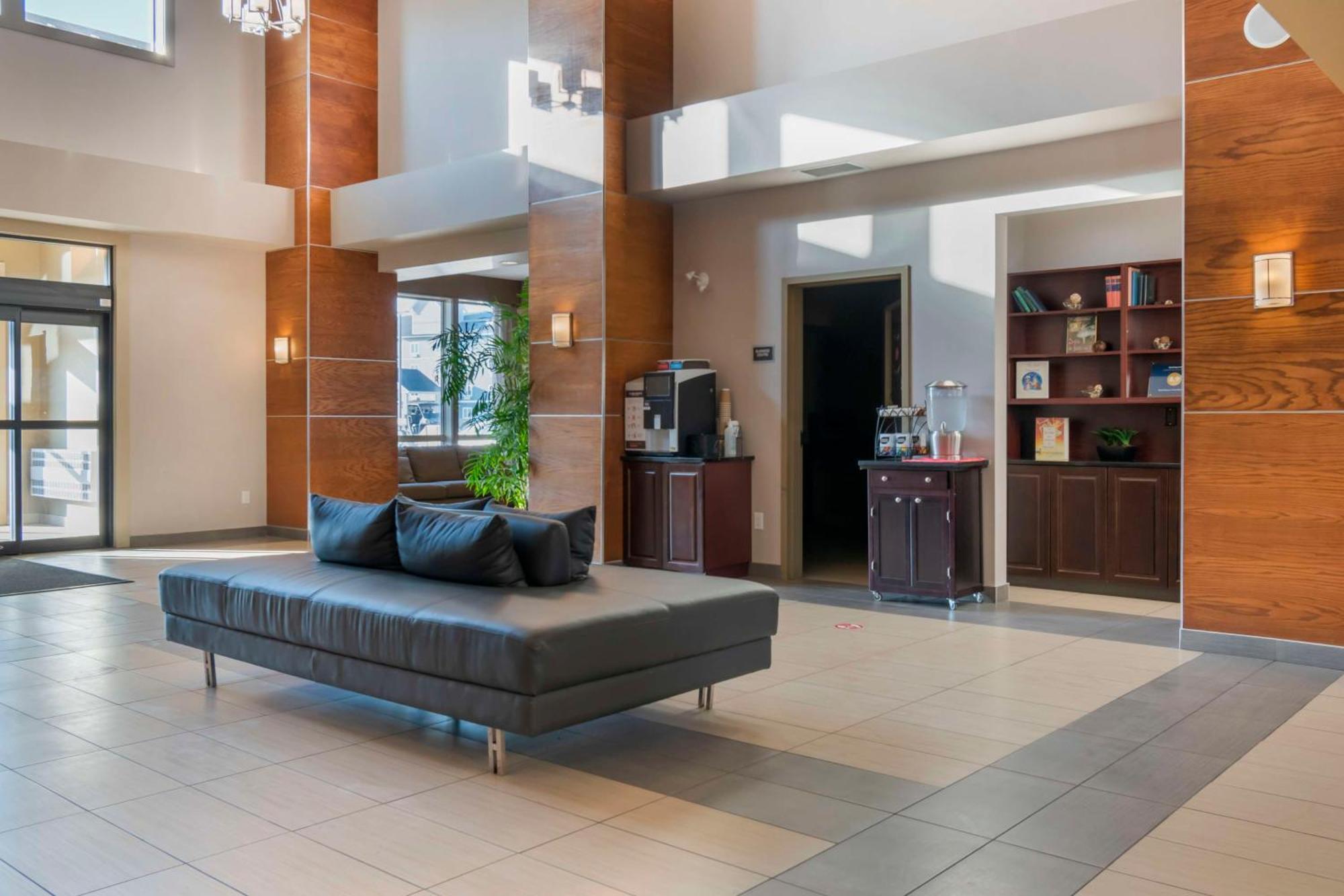 Best Western Plus Moose Jaw Exterior photo