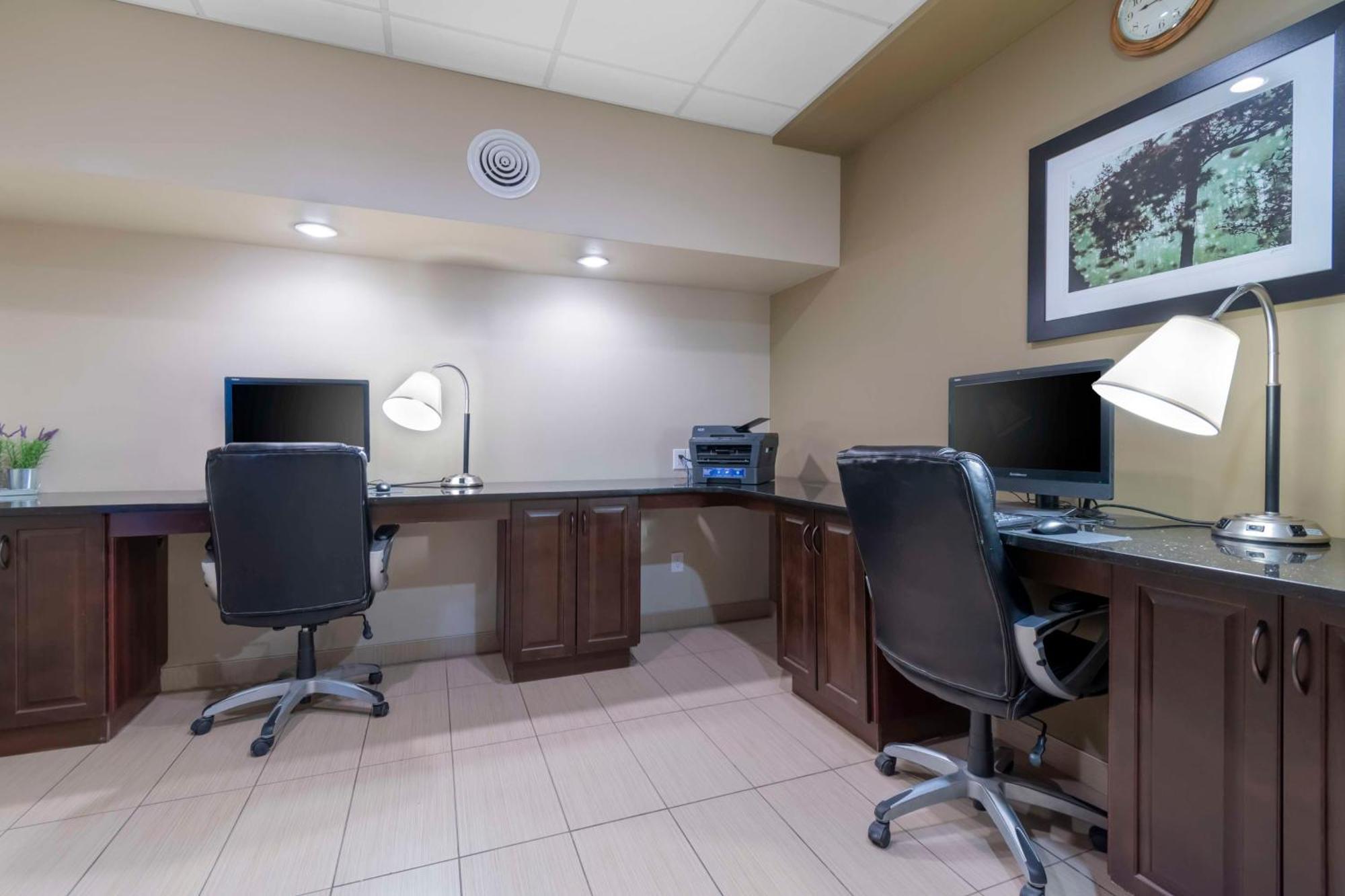 Best Western Plus Moose Jaw Exterior photo